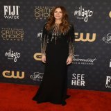 Julia Roberts en Schiaparelli 2023 Critics Choice Awards