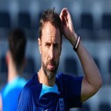 @andros_townsend feels England's current crop are already edging the Golden Generation  - but he'd make one change for the clash vs USA   #FIFAWorldCup #ENGUSA