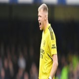 Five minutes to go!   Everton are closing in on their first Premier League victory in 105 days   Join us for a nervy last couple of minutes on Merseyside