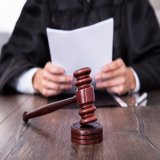 Осужденный за ДТП Ефремов попросил заменить наказание на принудительные работы    Актер Михаил Ефремов, осужденный за смертельное ДТП, попросил заменить ему наказание в виде лишения свободы на принудительные работы, следует из данных суда. Согласно&h