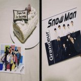 不二家さんの&ldquo;雪降る 苺のプレミアムロールケーキ&rdquo;残り一つのところゲットしてきました  #SnowManデビュー1周年 本当におめでとうございます！これからも光り輝ください9人の背中を追い続けさせてください、大好きです