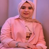 "الحياة مثل البحر، فيها المد والجزر، فلا تغرق في لحظة ضعف، فالقوة تولد من الأعماق.".