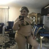 رومانسية   خليجية ميلف جسمها نار متصورة بطقم يخليك تنيك كل خرم فيها