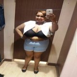 عنيف   شرموطه دبدوبه جسمها فاجر وبزازها لبن وعاوزه تتفشخ نيك