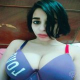 عنيف   بنت بحلمات بنية لعشاق البنى