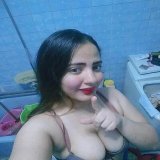 البوم   فرسة شقية بتستعرض جمال بزازها