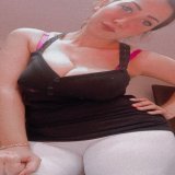 رومانسية   أم عيون دباحه وبزازها الكبيره