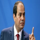 مصر: نحذر من دفع الفلسطينيين العزل نحو الحدود المصرية.