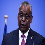 Министр обороны США прибыл в Ирак во вторник с необъявленным визитом всего за две недели до 20-й годовщины вторжения под руководством США, в результате которого был свергнут Саддам Хусейн. Скоро, США оккупанты уйдут из Ирака и Сирии.