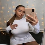 Keira&rsquo;s nipple piercings ready to rip through this outfit