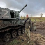 Оккупированная Запорожская область. Космонавт Рогозин,судя по его морде,  всем своим видом  просит ВСУ ,чтобы те его отправили в космос. Уверен, за ВСУ дело не постоит.