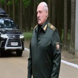 "Мы получили от России ракеты и бомбы.Бомба в три раза мощнее,чем Хиросима и Нагасаки. Одна бомба в три раза мощнее.Это,ну я не знаю, под миллион человек погибнет сразу.Не дай бог применять это оружие."-президент Белоруссии Александр Лукашенко. На во