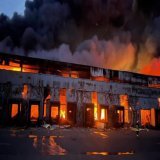 Для всех, кто считает, что армия РФ начала бить по гражданской инфраструктуре якобы &laquo;в ответ&raquo; на фронтовые неудачи, я напомню, что ещё в начале весны они били по складам с продуктами под Киевом. Негодяи всегда хотели уничтожить Украину лю