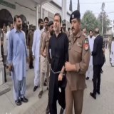 The desperation of the arrests is showing ! Jungle law prevailed!!! We are with you!! @ImranRiazKhan  Allah is with you... @MrsImranRiaz  #امپورٹڈ_آئے_دہشگردی_لائے #عمران_ریاض_خان_کو_رہا_کرو  #SheikhRasheed #پاکستان_میں_جنگل_کا_قانون