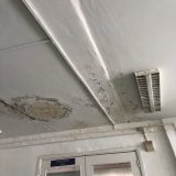 Омск. 44 школа  Пока омские школьники вынуждены ходить в такую школу, Бурков рассказывает как важно вести войну в Украине, на которую выделяются миллиарды, и восстанавливать дома в оккупированной Кадиевке за счёт бюджета Омской области
