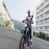 仮面ライダーより仮面ライダーしてるムラサメ(バイクに乗る) #nitiasa  #ドンブラザーズ