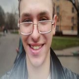 Корсика госпитализировали с двусторонней пневмонией и подозрением на туберкулез.