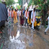 Walking through the bad roads in #Serilingampally is like walking through a minefield. You never know when you're going to trip and fall. Full of potholes &amp; cracks, and it's a miracle that no one has been seriously injured. #AvatarTheWayOfWater #