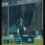 End of an excellent innings by Haris Sohail but Pakistan looking good to go one-up in the 3-match series - Pakistan need 10 runs in 19 balls #PAKvNZ