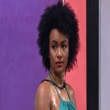 Naty: agressiva, maluca, violenta, desbocada, barraqueira.  Bruna: " menina" empoderada, educada, boa jogadora.  Racismo estrutural escancarado.  Pra branco escroto ela se cala, chora e passa pano Pra preto ela xinga e parte pra cima xingando, gritan
