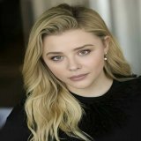 . @chloegmoretz  . #chloemoretz #chloegracemoretz #chloegrace #chloegmoretz #chloe #cgm #chloenator #outfits #movies