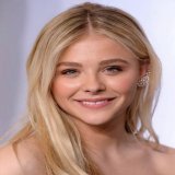 @chloegmoretz  . . #chloemoretz #chloegracemoretz #chloegrace #chloegmoretz #chloe #cgm #chloenator #outfits #movies