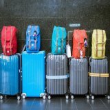 Прилепин о бегущих из страны россиянах: Вы патриоты украинские  Писатель Захар Прилепин сравнил современных эмигрантов с белой эмиграцией начала ХХ века. Прилепин отреагировал на новость о том, что российские эмигранты выпустили сборник "К 100-летию 