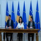 Лидеры частично признанной Республики Косово подписали заявку на вступление в Европейский союз