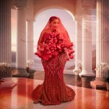 Red looks better when I wear it