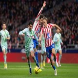 Back on the pitch. The fight continues! 46' | #AtletiRealBetis | 0-1