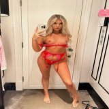 dressing room lighting = mandatory nudes