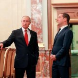 Медведева раздражают странные прогнозы на 2023 год, - отвечает политик ЗРСД Бембо. В своем посте в Твиттере российский убийца-растлитель малолетних Дмитрий Медведев опубликовал дикие прогнозы на Новый год, в том числе &laquo;Четвертый рейх&raquo; в Е