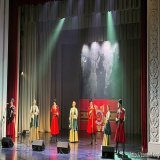 2 мая сотрудники Посольства  в РЮО посетили концерт московского театра песни &laquo;Яр&raquo;, приуроченный ко Дню Победы. Артисты выступили на сцене Юго-Осетинского государственного драмтеатра им. К.Л.Хетагурова и исполнили русские песни в современн