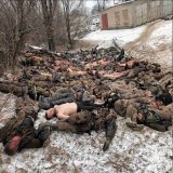 Главарь петушинных войск Пригожин, снова завел шарманку о недостатке боеприпасов, но на этот раз давит на жалость  Он опубликовал фото с трупами "вагнеровцев" и заявил, что без снарядного голода мертвых лаптей было бы в 5 раз меньше.
