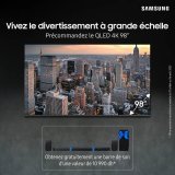 Plongez dans un divertissement &agrave; grande &eacute;chelle avec le nouveau QLED 4K 98". Disponible en pr&eacute;commande jusqu'au 06 ao&ucirc;t