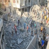 #صور  : دمار كبير جراء القصف الإسرائيلي الذي استهدف منزل لعائلة مصلح وحسنات بدير البلح وسط قطاع غزة، ما أسفر عن 4 شهداء وعشرات الإصابات قبل قليل