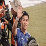 ユニとタオルを掲げてたら.. その瞬間をカメラでおさえましたーーっ!! ベルサポさんにもとどけ〜 #jfa #サッカー日本代表 #遠藤航 #町野修斗