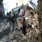 Earthquake in Turkey. Over 20.000 people have been found dead and the number is growing by the hour. Please consider helping people recover and rebuild their shattered lives. Help us ! @rogerfederer #prayforturkey