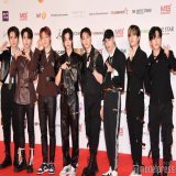 .@Stray_Kids extends their record as the holder of the most Daesangs (Grand Prize) by a 4th generation Male Act!   MAXIDENT AOTY 2022AAA #StrayKids_AOTY2022AAA #스키즈_AAA_올해의앨범수상_축하해 #スキズ今年のアルバム賞おめでとう