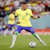 Raphinha (25 anos) entre todos os jogadores do Brasil na Copa do Mundo 2022:  1&ordm; em chutes realizados (7) 1&ordm; em chutes certos (6) 1&ordm; em passes decisivos (8) 1&ordm; em grandes chances criadas (3) 1&ordm; em dribles certos (4) 1&ordm; e