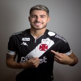 Pedro Raul (26 anos) pelo Goi&aacute;s em 2022:   50 jogos  26 gols  2 assist&ecirc;ncias  137 mins p/ participar de gol  113 chutes (61 no gol)  62% convers&atilde;o de chances (!)  37 passes decisivos  Nota Sofascore 7.09  Novo refor&ccedil;o do @V