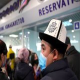 Из России не выпускают жителей Кыргызстана и Таджикистана, получивших гражданство РФ. Их призывают воевать в Украине, сообщает &laquo;Радио Свобода&raquo;. Например, 50-летний Бекболат из Кыргызстана заявил, что 22 декабря его остановили при переходе