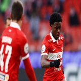 #Футбол. "Спартак" вырвал победу у "Факела" и сократил отставание от "Зенита" в #РПЛ  Московский "Спартак" в матче 19-го тура #РПЛ принимал "Факел". Поединок, проходивший на стадионе "Открытие Банк Арена", завершился со счётом 3:2 в пользу хозяев.