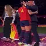 Jenni Hermoso will pursue sanctions against RFEF President Luis Rubiales after he kissed her during Spain's World Cup celebrations.   Although he apologized afterwards, the incident already sparked demands for his resignation.   This happened in the 