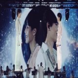 Smile to each other like nobody else there. The world only for two.   #YinWarConcert #yinyin_anw #warwanarat