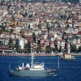 Минобороны России заявило об атаке украинских морских беспилотников по российскому разведывательному кораблю "Приазовье" в Чёрном море, в 300 километрах от аннексированного Севастополя