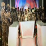 В Буркина-Фасо снова военный переворот  Предыдущий президент подполковник Поль Анри Дамиба не оправдал доверия. Новым президентом стал Ибрагим Траоре.  Сменяемость власти несправедливо распределена по планете. Кому-то третий президент за год, а у ког
