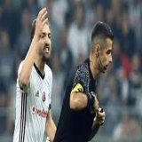 Adam 10 sene &ouml;nce vermediği bi kart y&uuml;z&uuml;nden t&uuml;m kariyerini resmen Beşiktaş&rsquo;ı doğramak &uuml;zerine vakfetti aq.. daha 3. dakika tuttu Saiss&rsquo;e sarı haftaya cezalı, Redmond aynı, ortada bi şey yok şak Rosier kırmızı.. a