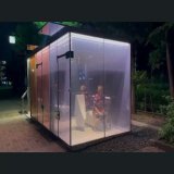 渋谷の&ldquo;透明&rdquo;公衆トイレが故障で丸見えに　緊急事態も現場は利用継続「早く直して」  代々木公園内にある調光フィルムを貼ったガラス張りで鍵を閉めることで不透明となる仕組みのトイレ「THE TOKYO TOILET」が故障。