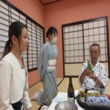なぜ富裕層と業者だけが潤う「ふるさと納税」をやめないのかと文句が出ています。  サイゼリヤが、迷惑動画の流布や輸入チーズは過去最高水準の高値で粉チーズの無料提供を終了するそうです。